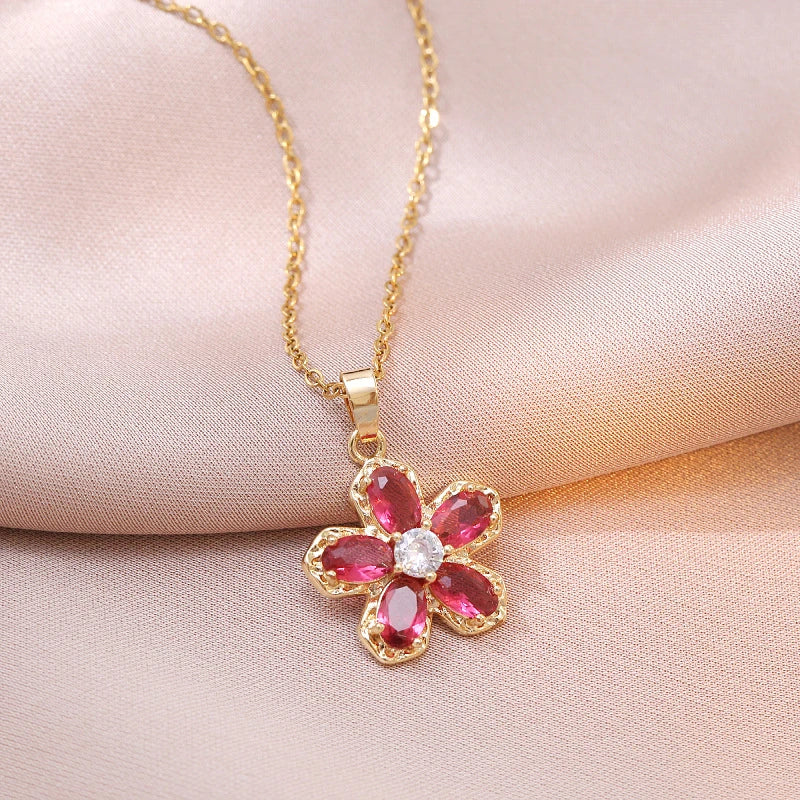 Red Strawberry Pendant Necklace Romantic Luxury Jewelry