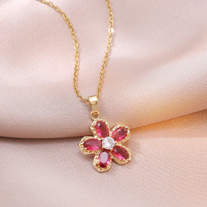 Red Strawberry Pendant Necklace Romantic Luxury Jewelry